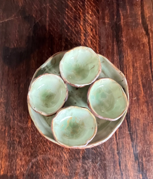 Calming greens rimmed small plate