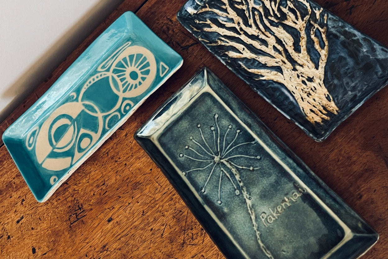 Sgraffito plate - Abstracts