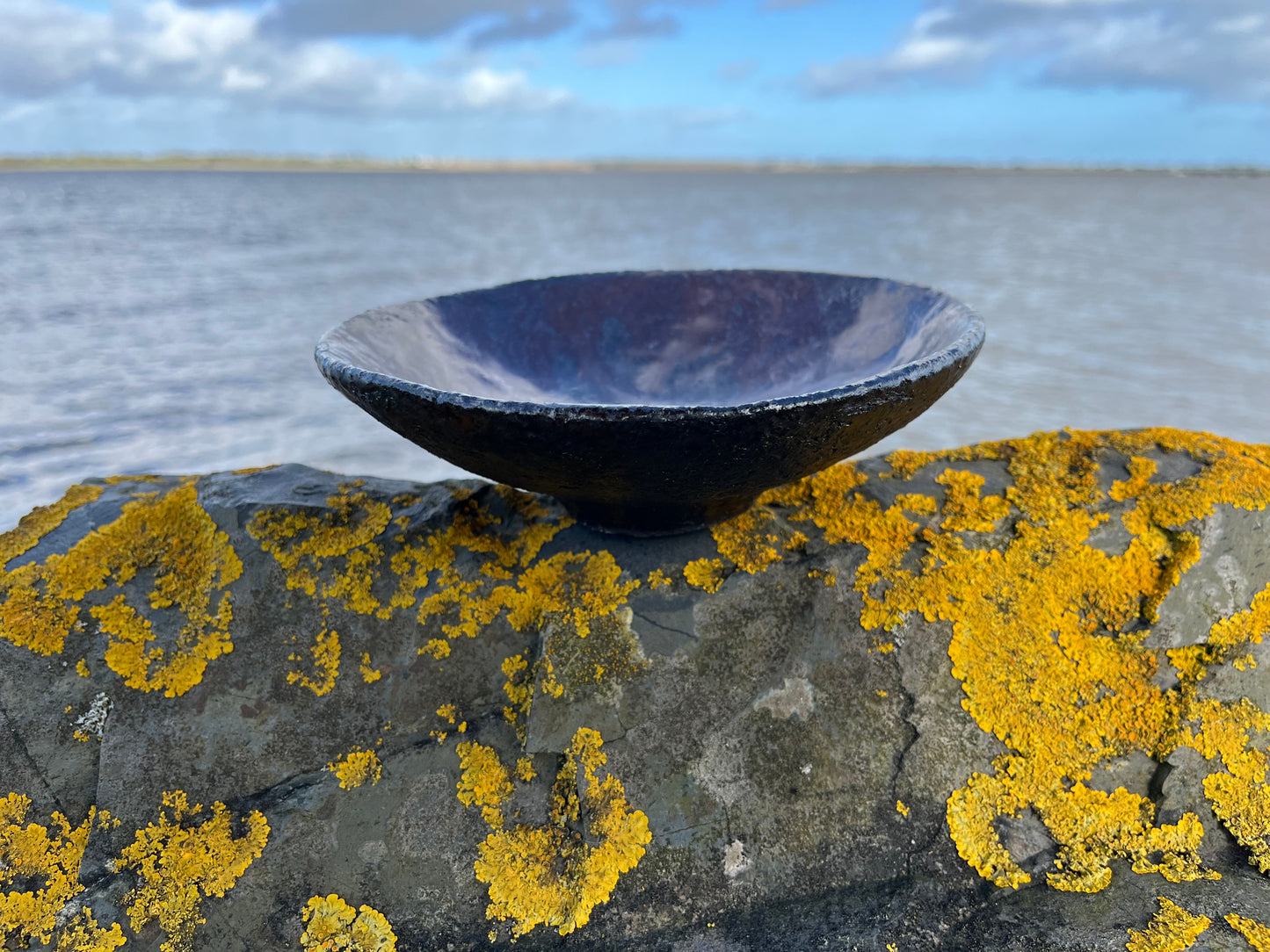 Set of 2 bowls in black clay with ancient copper glaze