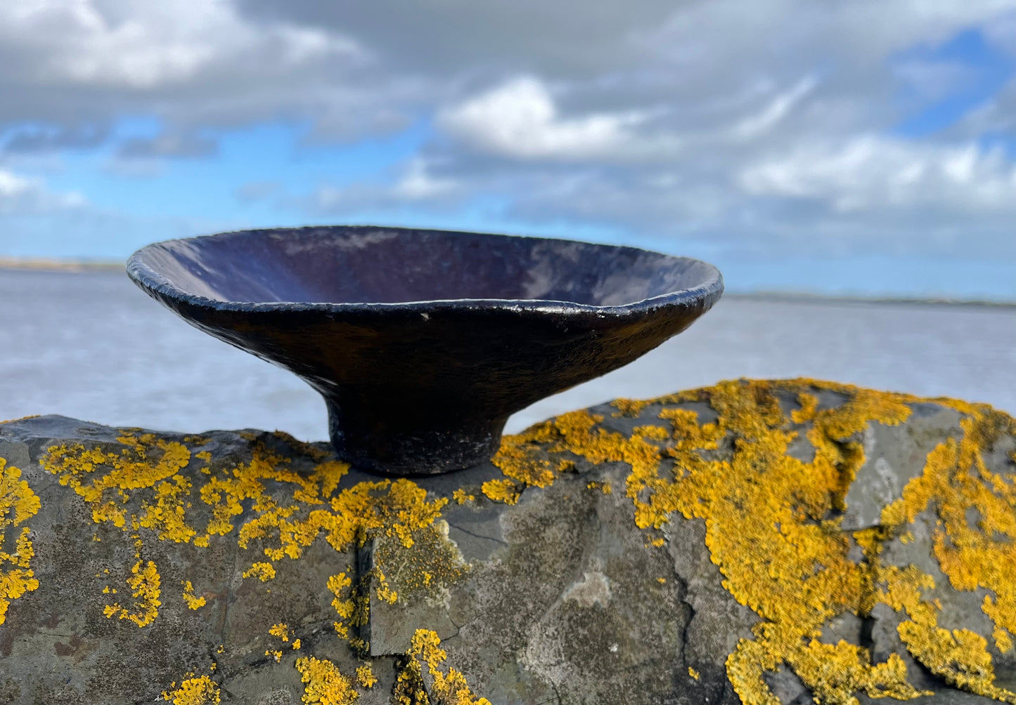 Set of 2 bowls in black clay with ancient copper glaze