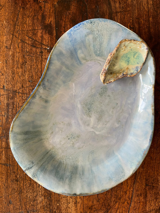 Oyster platter marbled with ceramic oyster